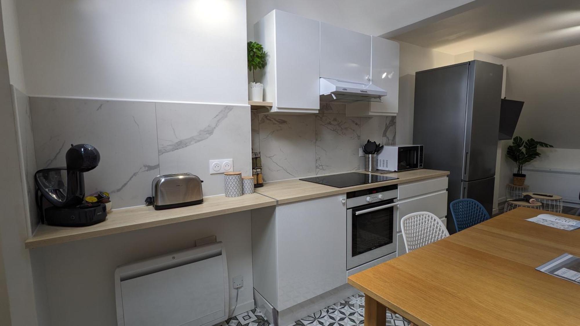 3 Appartements Premium Au Pied De La Cathedrale - Hypercentre Sens Pokoj fotografie